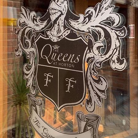 The Queens At Horton Телфорд Екстериор снимка